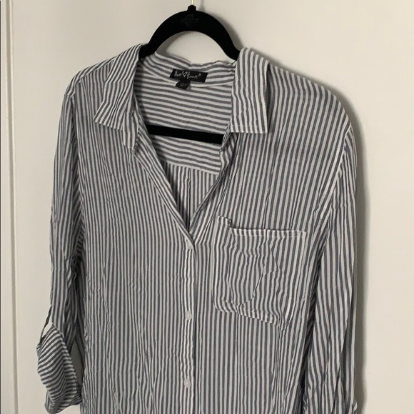 Velvet Heart Tops - Light Striped Button Down